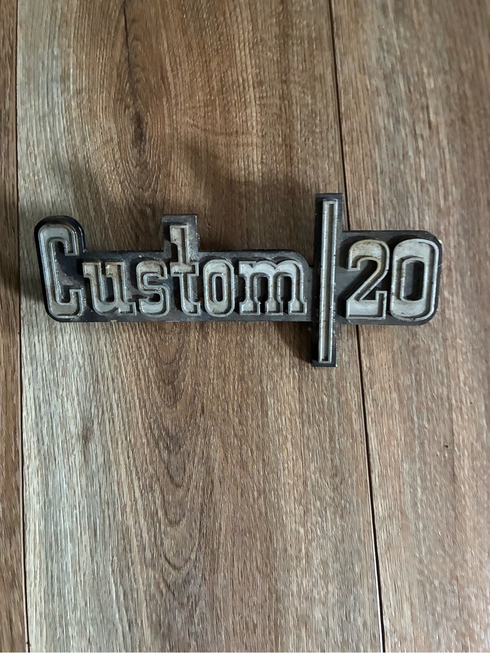 Vintage 1973-76 Chevy Truck Custom 20 Fender Emblem Badge 6273124 KD
